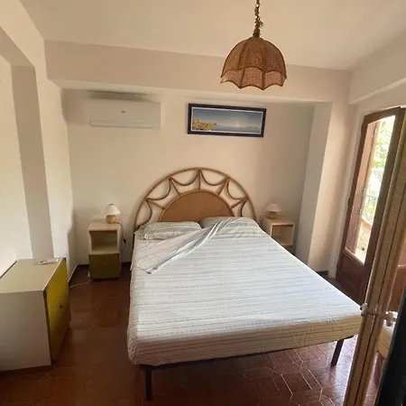Casa De Moja * Lazzaro